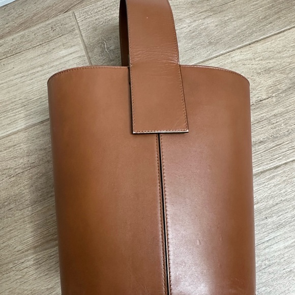 Tara Jarmon Sophie Classic Bucket Bag - Picture 8 of 10